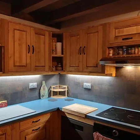 à Pra Loup 1500 Avec 4 Chambres, Pour 12 Personnes - Fr-1-165a-51 *