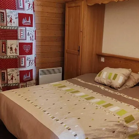 Chalet à Pra Loup 1500 Avec 4 Chambres, Pour 12 Personnes - Fr-1-165a-51